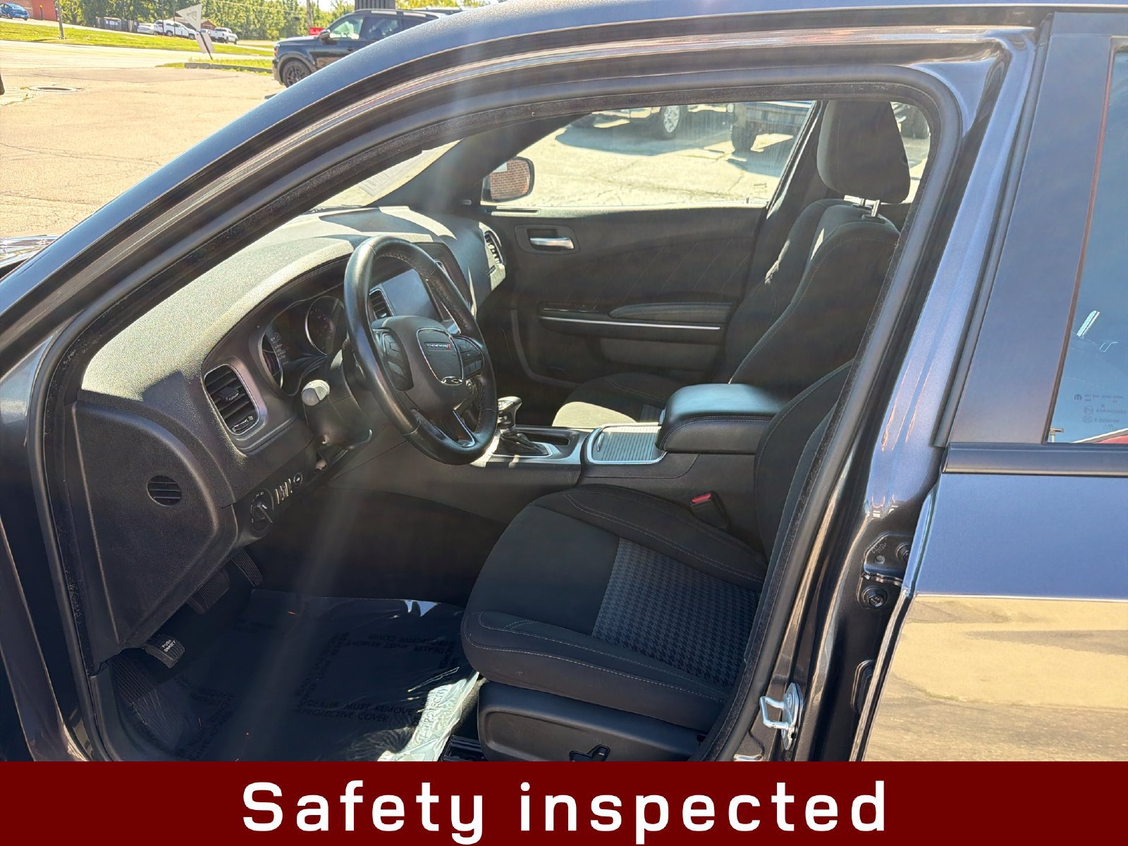 Used 2023 Dodge Charger SXT w/ Cold Weather Package RWD image 11
