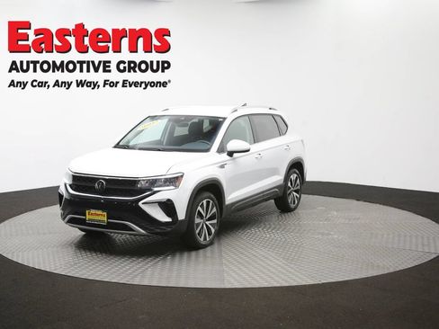 Used 2024 Volkswagen Taos SE FWD image 53