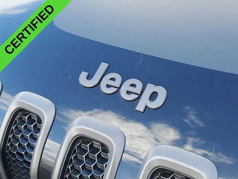 Used 2017 Jeep Cherokee Trailhawk w/ Comfort & Convenience Group AWD/4WD image 29