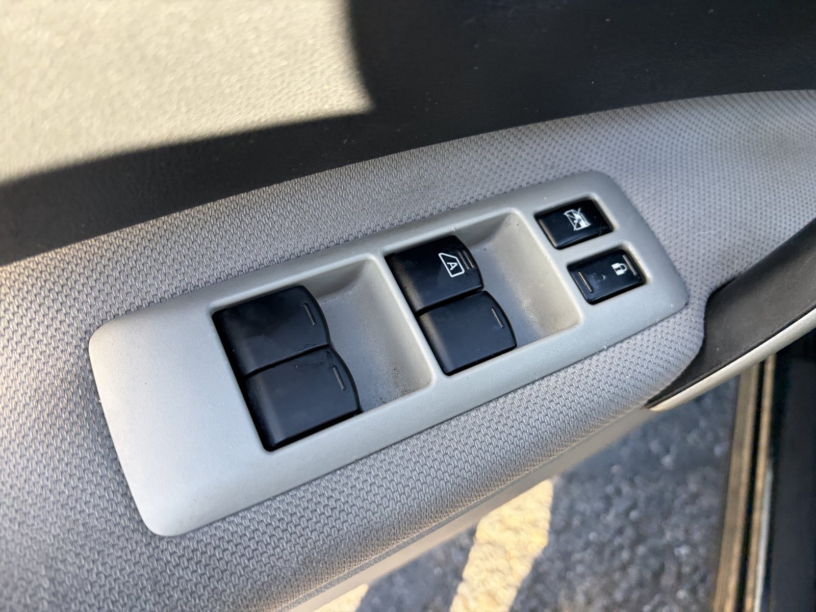 Used 2015 Nissan Rogue S w/ Convenience Package FWD image 22