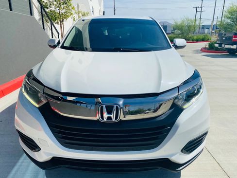 Used 2022 Honda HR-V LX image 3