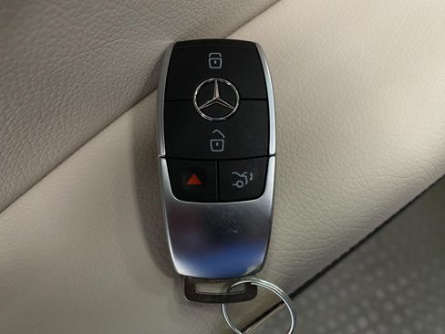 Certified 2026 Mercedes-Benz GLE 450 4MATIC image 36