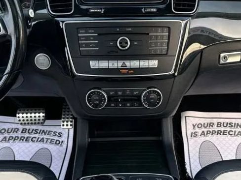 Used 2018 Mercedes-Benz GLE 43 AMG 4MATIC image 32