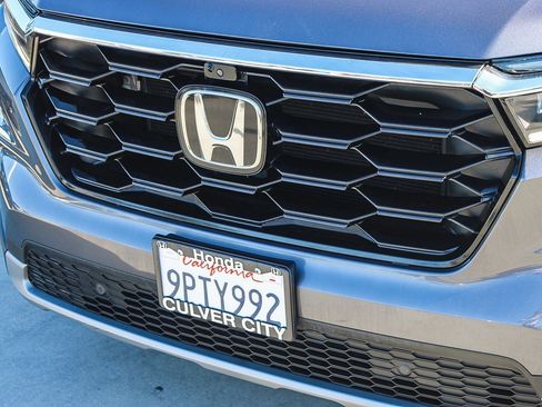 Used 2023 Honda Pilot Elite image 6