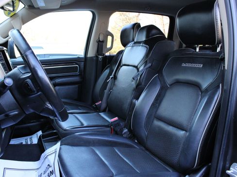 Used 2019 RAM 1500 Laramie AWD/4WD image 17