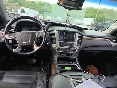 Used 2019 GMC Yukon Denali w/ Denali Ultimate Package AWD/4WD image 9