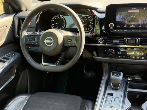 Used 2023 Nissan Pathfinder Rock Creek AWD/4WD image 9