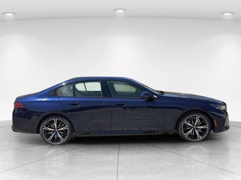 New 2026 BMW 530i xDrive w/ M Sport Package AWD/4WD image 3