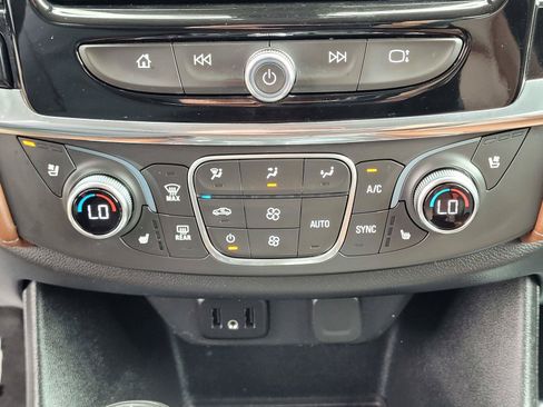 Used 2019 Chevrolet Traverse High Country AWD/4WD image 27