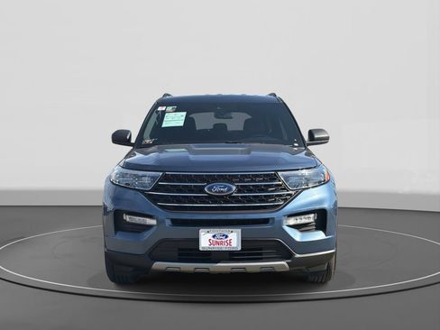 Certified 2020 Ford Explorer XLT w/ Equipment Group 202A image 3