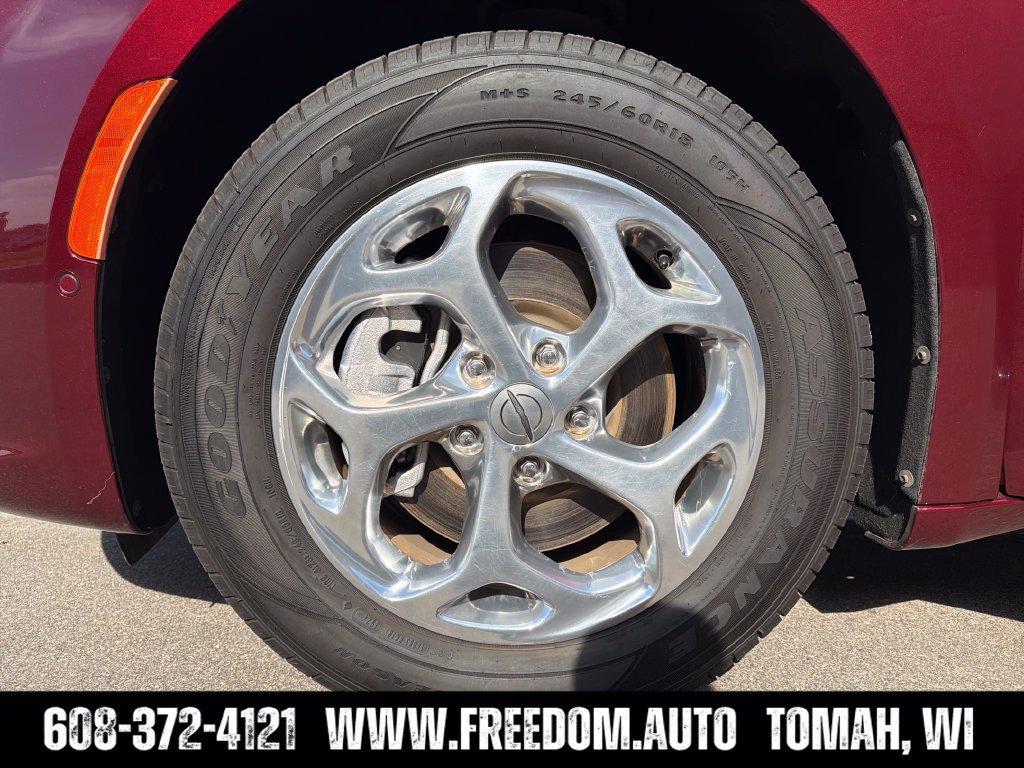 Used 2021 Chrysler Pacifica Limited w/ Premium & Safety Sphere Group AWD/4WD image 27