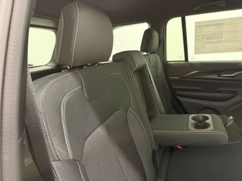 New 2026 Jeep Grand Cherokee Laredo AWD/4WD image 11