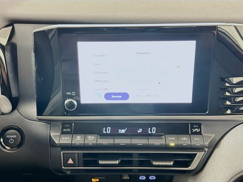 Used 2025 Toyota Camry LE FWD image 23