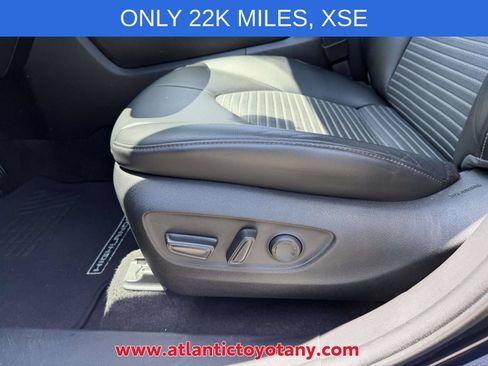 Used 2023 Toyota Highlander XSE AWD/4WD image 18
