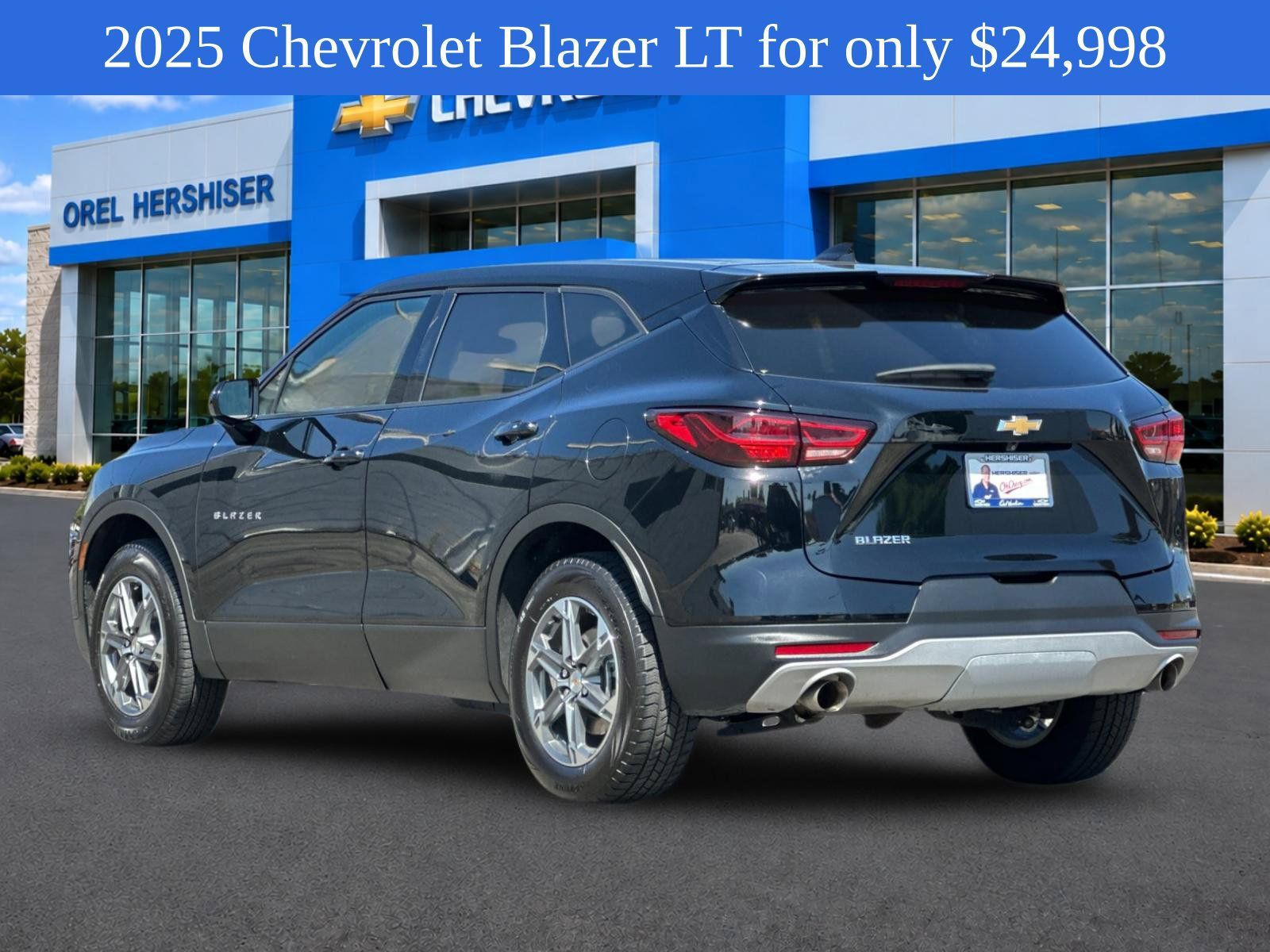 Used 2025 Chevrolet Blazer LT FWD image 7