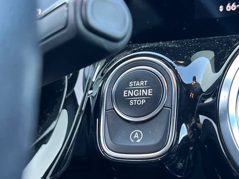 Used 2021 Mercedes-Benz GLA 250 4MATIC image 25