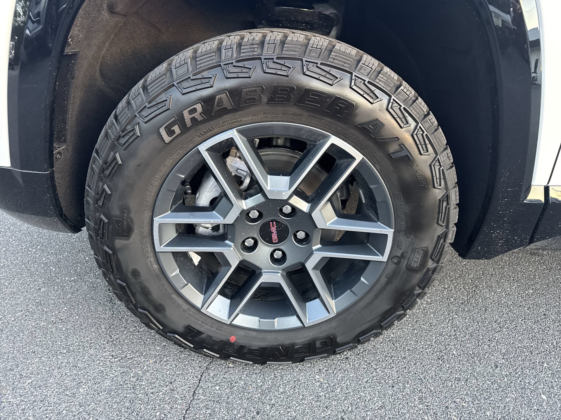New 2027 GMC Terrain AT4 w/ Convenience Package III AWD/4WD image 18