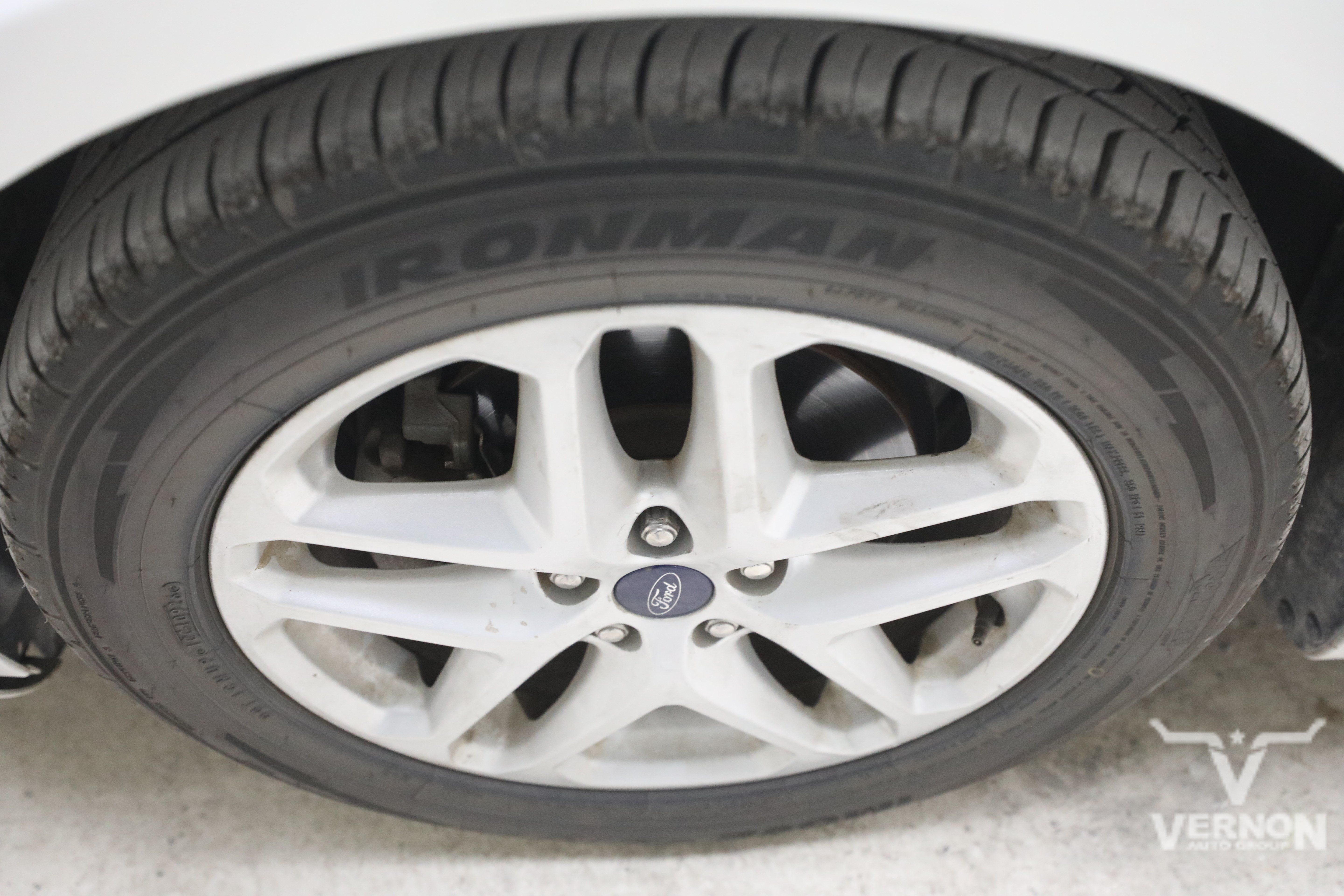 Used 2014 Ford Fusion SE FWD image 10