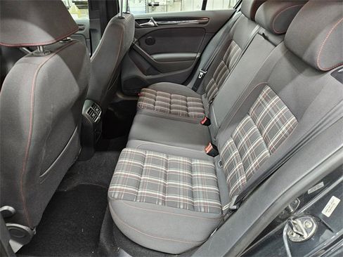 Used 2012 Volkswagen Golf 4-Door image 8