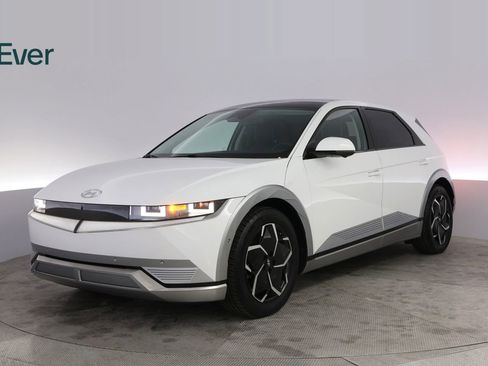 Used 2024 Hyundai Ioniq 5 Limited image 2