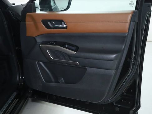 Certified 2024 Nissan Pathfinder Platinum AWD/4WD image 40
