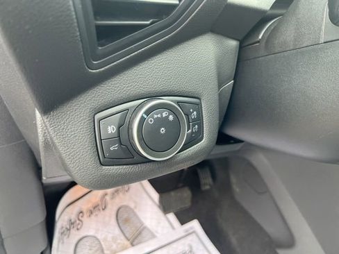 Certified 2019 Ford Escape SE image 8