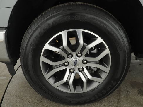 Used 2022 Ford F150 Lariat w/ Tow Technology Package image 8