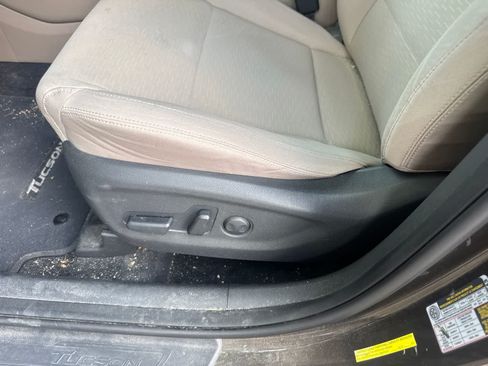 Used 2019 Hyundai Tucson Value w/ Cargo Package AWD/4WD image 7