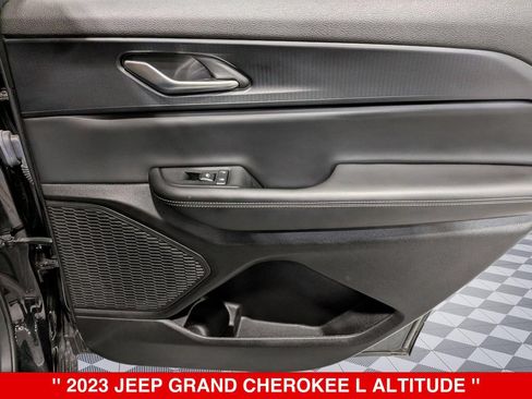 Used 2023 Jeep Grand Cherokee L Laredo AWD/4WD image 32