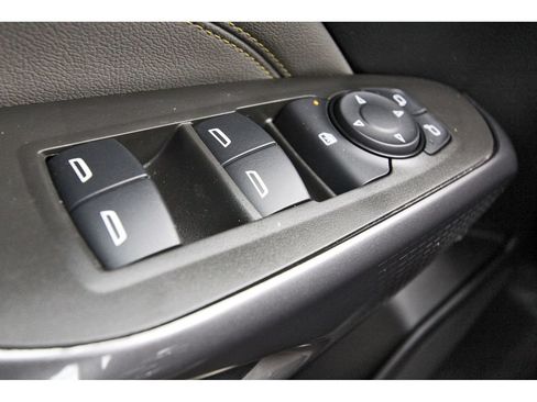 Used 2024 Chevrolet Trax ACTIV w/ Sunroof Package FWD image 22