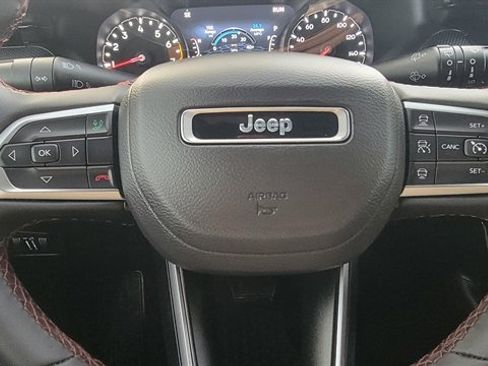Used 2024 Jeep Compass Trailhawk image 19