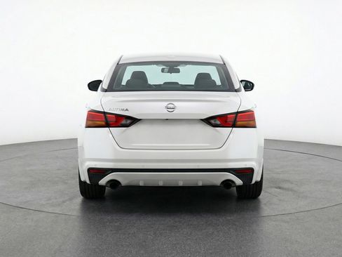 Used 2025 Nissan Altima 2.5 SV FWD image 7