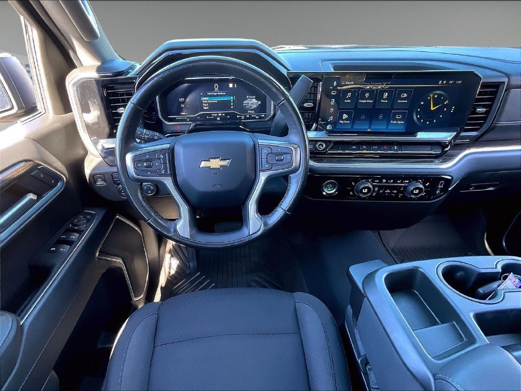 Used 2022 Chevrolet Silverado 1500 LT AWD/4WD image 16