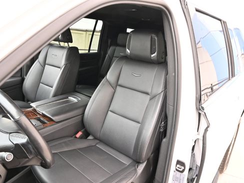 Used 2022 Cadillac Escalade ESV Luxury AWD/4WD image 31