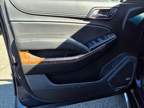 Used 2019 Chevrolet Suburban Premier w/ Premier Plus Edition image 12