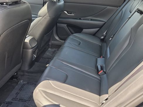 Certified 2024 Hyundai Elantra Limited FWD image 11