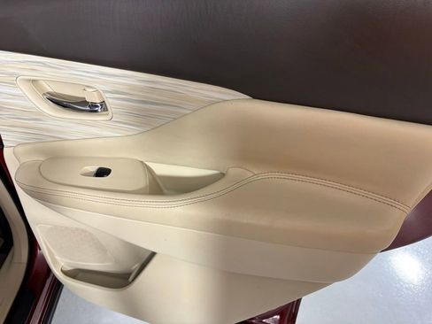 Used 2018 Nissan Murano Platinum w/ Cargo Package FWD image 20