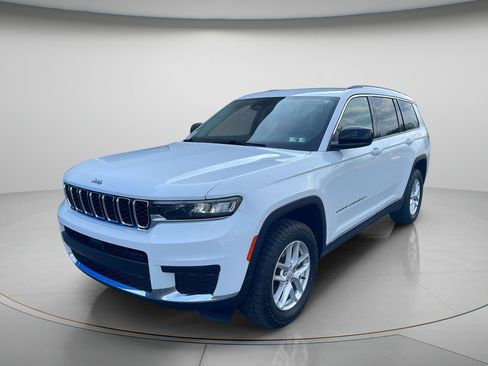 Used 2022 Jeep Grand Cherokee L Laredo w/ Luxury Tech Group I AWD/4WD image 4