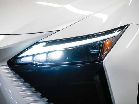 Used 2024 Lexus RZ 300e Premium image 7