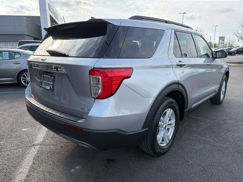 Certified 2022 Ford Explorer XLT w/ Equipment Group 202A image 3