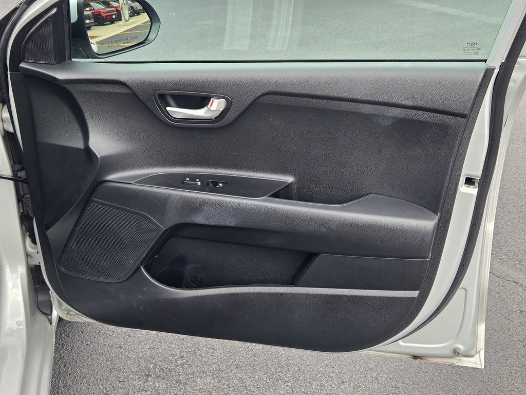 Used 2023 Kia Rio LX FWD image 8