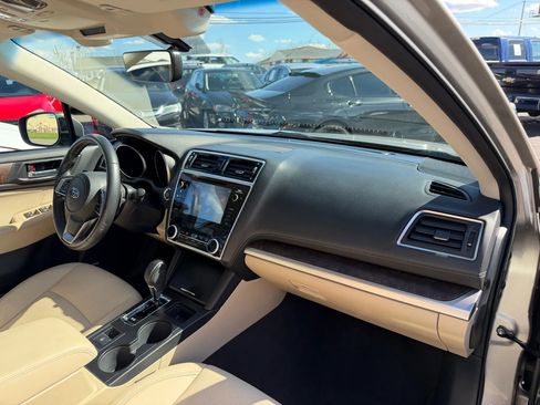 Used 2018 Subaru Outback 2.5i Limited AWD/4WD image 15
