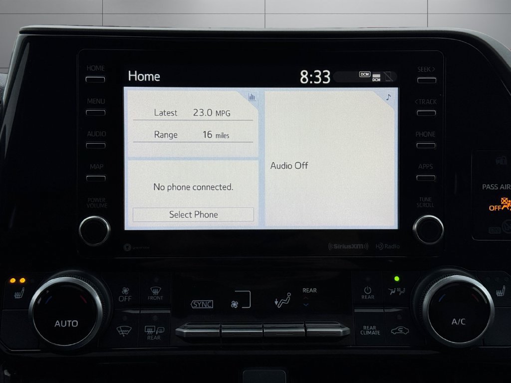 Used 2021 Toyota Highlander XLE AWD/4WD image 21