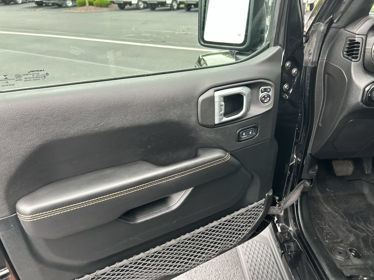 Used 2021 Jeep Gladiator Overland AWD/4WD image 19