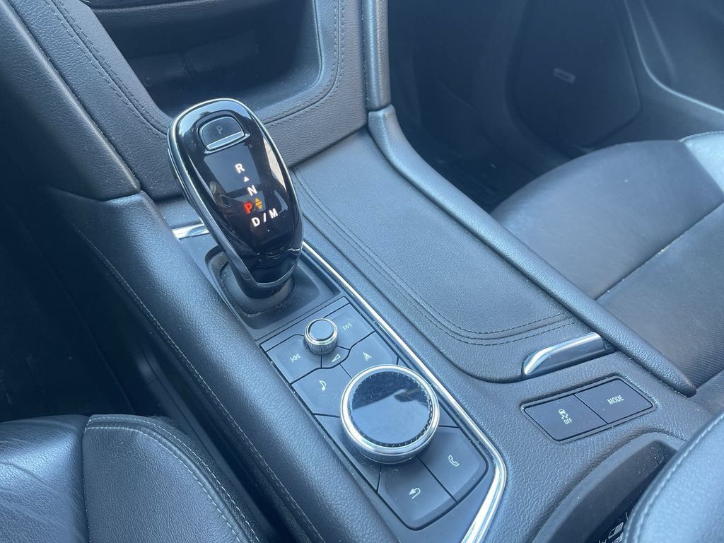 Used 2020 Cadillac XT6 Sport AWD/4WD image 26