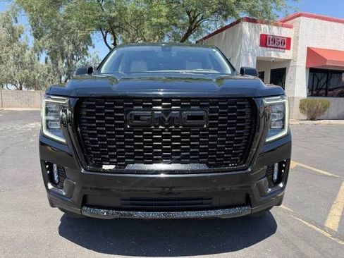 Used 2022 GMC Yukon XL Denali AWD/4WD image 8