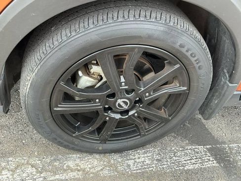 Used 2022 Nissan Kicks SV w/ Interior Electronics Package FWD image 16