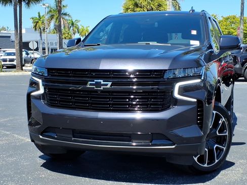 Used 2024 Chevrolet Tahoe RST w/ Luxury Package image 2