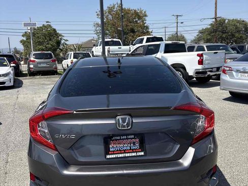 Used 2018 Honda Civic EX-T image 3
