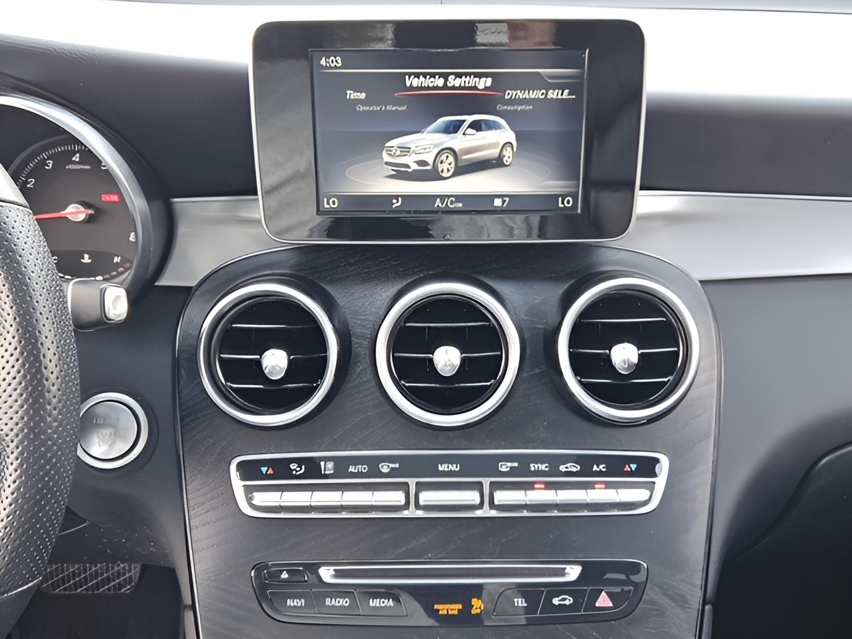Used 2019 Mercedes-Benz GLC 300 4MATIC image 18